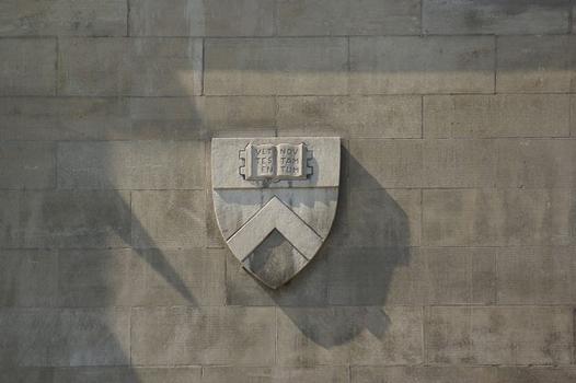 University Club, Chicago - Schild der Universität Princeton