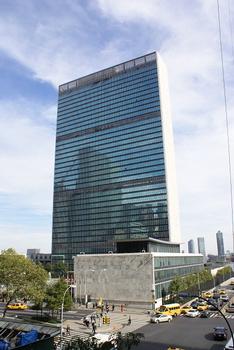 Hauptgebäude der Vereinten Nationen & Dag Hammarskjöld Library