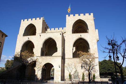 Serranos Gate