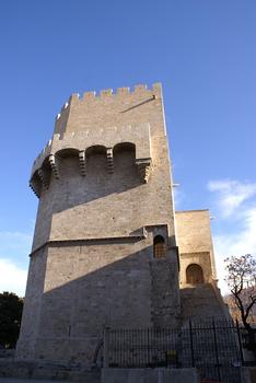 Serranos Gate