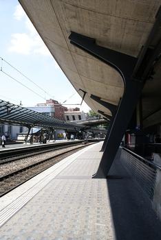 Stadelhofen Station