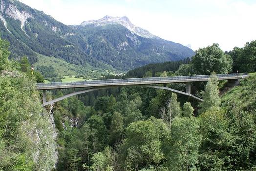 Brücke über den Val Tschiel-Bach