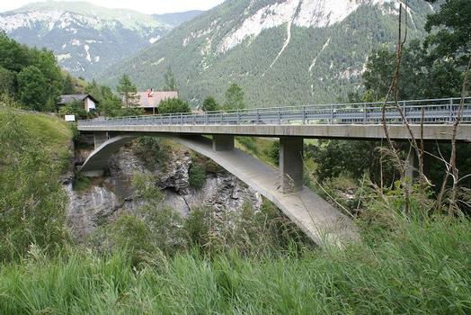 Brücke über den Val Tschiel-Bach