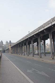 Paris Métro Line 6 – Bir-Hakeim Viaduct