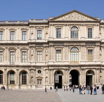 Palais du Louvre - Cour Carrée