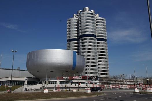 BMW Headquarters – BMW Museum