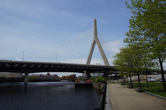 Leonard P. Zakim Bunker Hill Brücke
