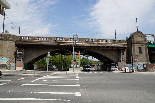 Green Line (MBTA) – Charles River Viaduct – Science Park Station