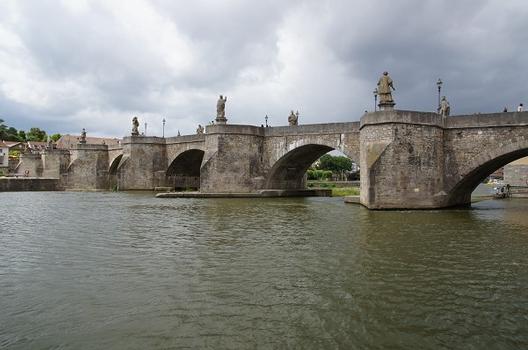 Vieux Pont sur le Main à Würzburg