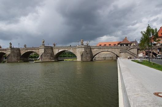 Vieux Pont sur le Main à Würzburg