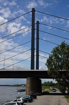 Pont Theodor-Heuss