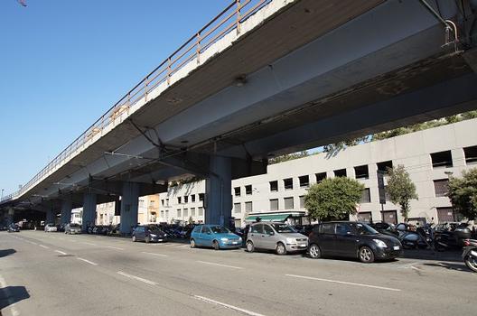 Strada sopraelevata di Genova