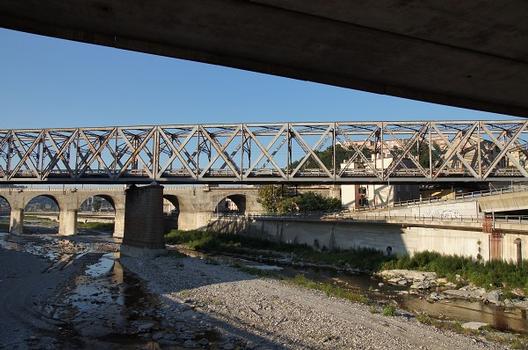 Pont ferroviaire sur le Polcevera