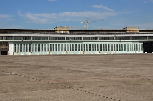 Berlin-Tempelhof Airport – Tempelhof Airport Building