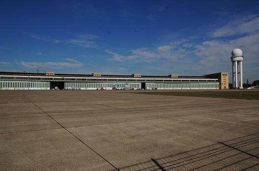 Berlin-Tempelhof Airport – Tempelhof Airport Building