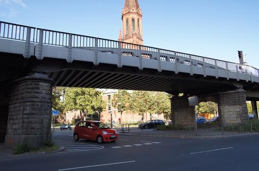 Hochbahnbrücke Lausitzer Straße