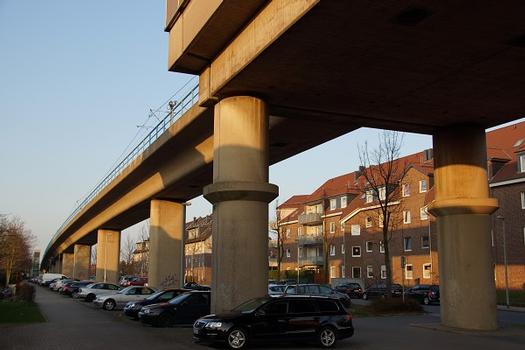 Stadtbahnhof Angerbogen – Stadbahnbrücke Zum Seitenhof