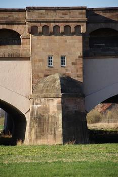 Kanalbrücke über die Weser in Minden