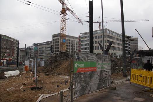 Démolition du passage supérieur du Jan-Wellem-Platz à Düsseldorf (Allemagne)