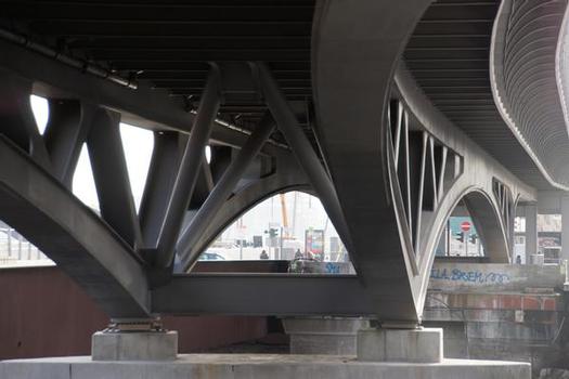 Binnenhafenbrücke (Métro)