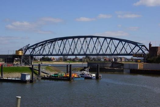 Eisenbahnbrücke Nimwegen