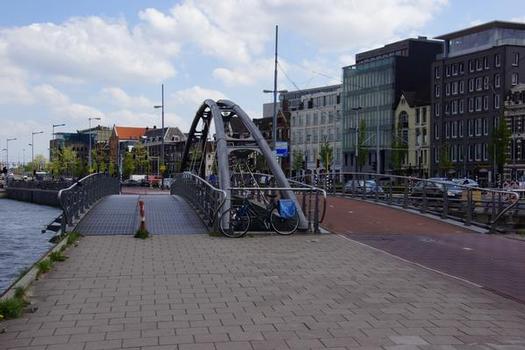De Ruijterkade Bicycle and Pedestrian Bridge