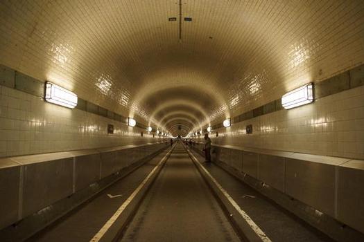 Tunnel sous l'Elbe de Sankt Pauli