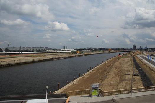 HafenCity Hamburg - bassin du port "Baakenhafen" avant le début des constructions