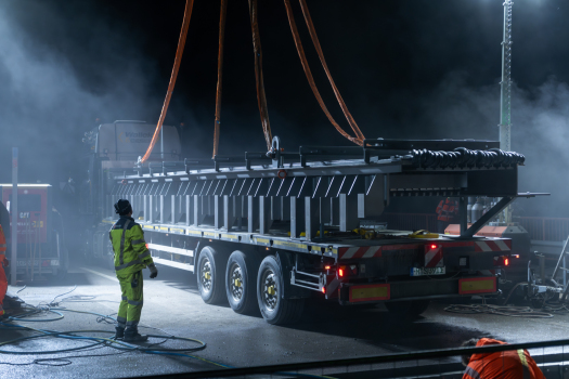 The new expansion joint construction transported by HGV