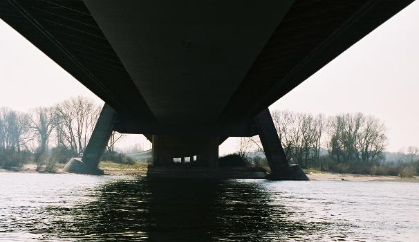 Rheinbrücke Flehe