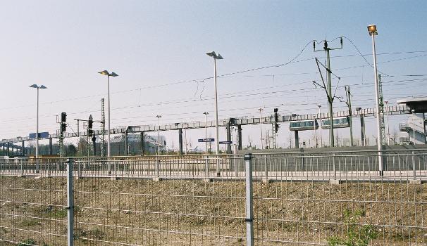 Düsseldorf International Airport – SkyTrain