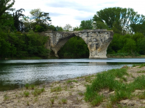 Ancien pont de Saint-Just