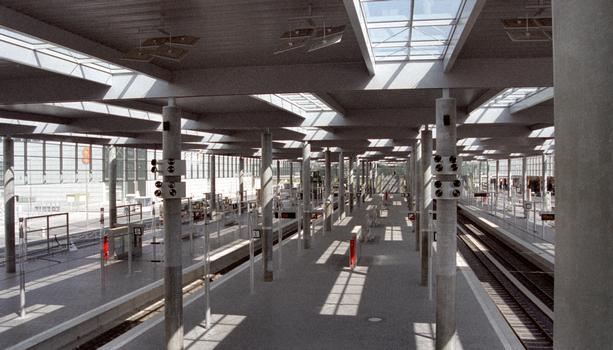 Arena/Messe-Nord Station (Düsseldorf, 2004)