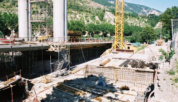 Puget-Théniers Bridge. Under construction 