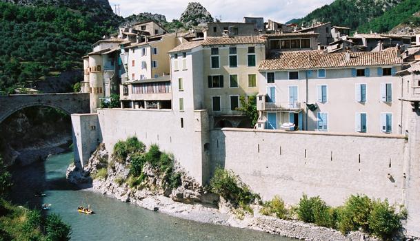 Entrevaux fortifications 