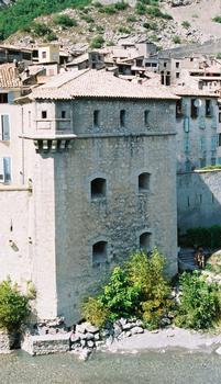Stadtmauern in Entrevaux