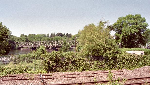 Brücke über den Baldeneysee in Essen-Kupferdreh