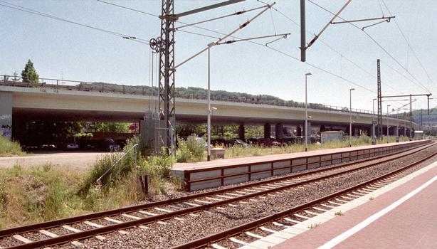 Pont de la route élevé d'Essen-Kupferdreh