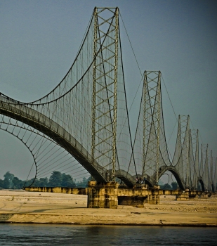 Hängebrücken Dhodhara-Chandani
