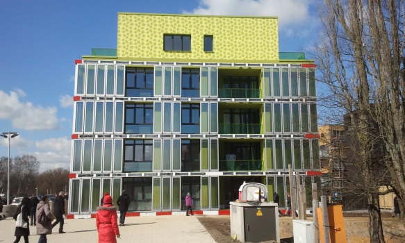 Algenhaus, IBA, Hamburg : Das Algenhaus ist ein Demonstrationsprojekt der IBA in Hamburg und besitzt weltweit erstmals eine Fassade mit integrierten Photobioreaktoren.