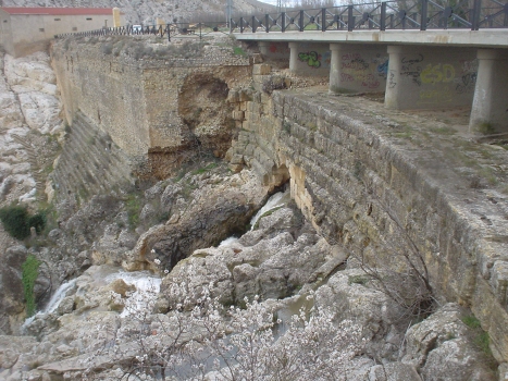 Staudamm von Almonacid de la Cuba Dam