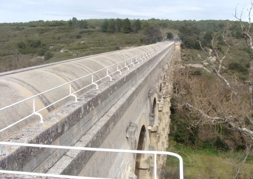 Touloubre Aqueduct