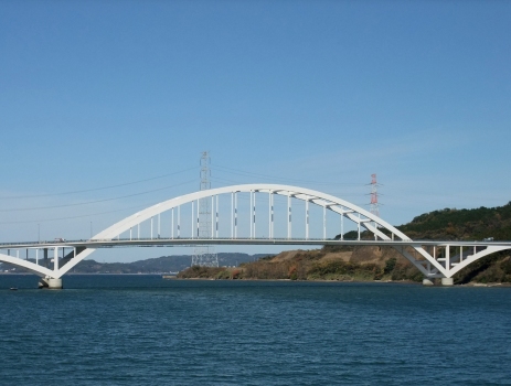 Brücke über die Bucht von Imari