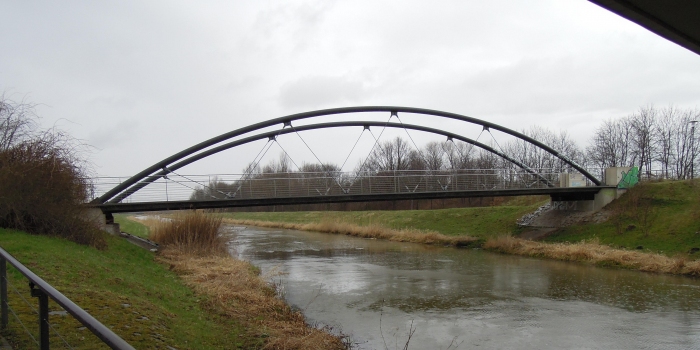 Geh- und Radwegbrücke über die Pleiße in Markkleeberg