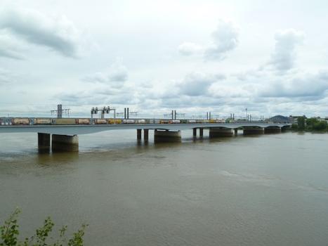 Pont ferroviaire de Bordeaux