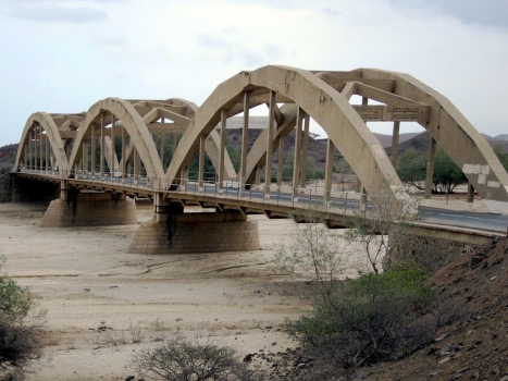 Straßenbrücke Dogali