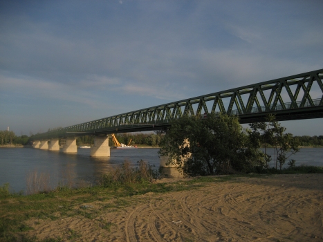 Eisenbahnbrücke Újpest