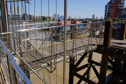 Saint Saviour's Dock Footbridge