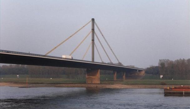 Duisburg-Neuenkamp Bridge