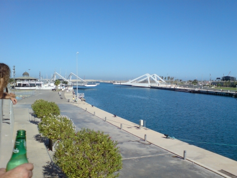 Drehbrücke am Hafen Valencia
